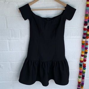 Lulus Off Shoulder Black Mini Homecoming Dress Size XSmall *SUPER CUTE*